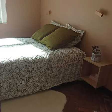Au Coeur De Lillemoulins Apartment